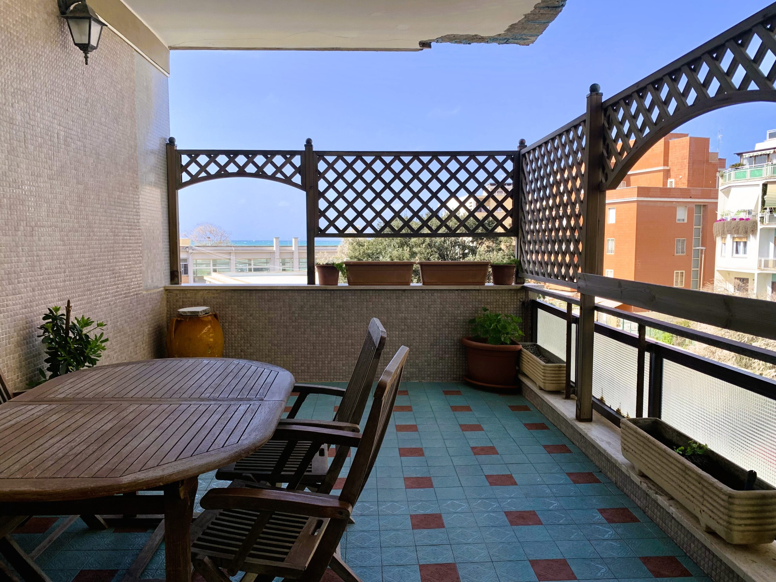 OSTIA LEVANTE – VISTA MARE appartamento con terrazzo e 2 balconi